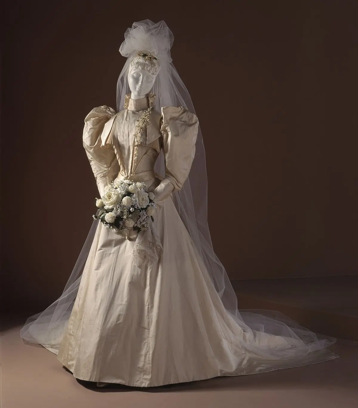 vestidos de novia antiguos - Cómo eran los primeros vestidos de novia