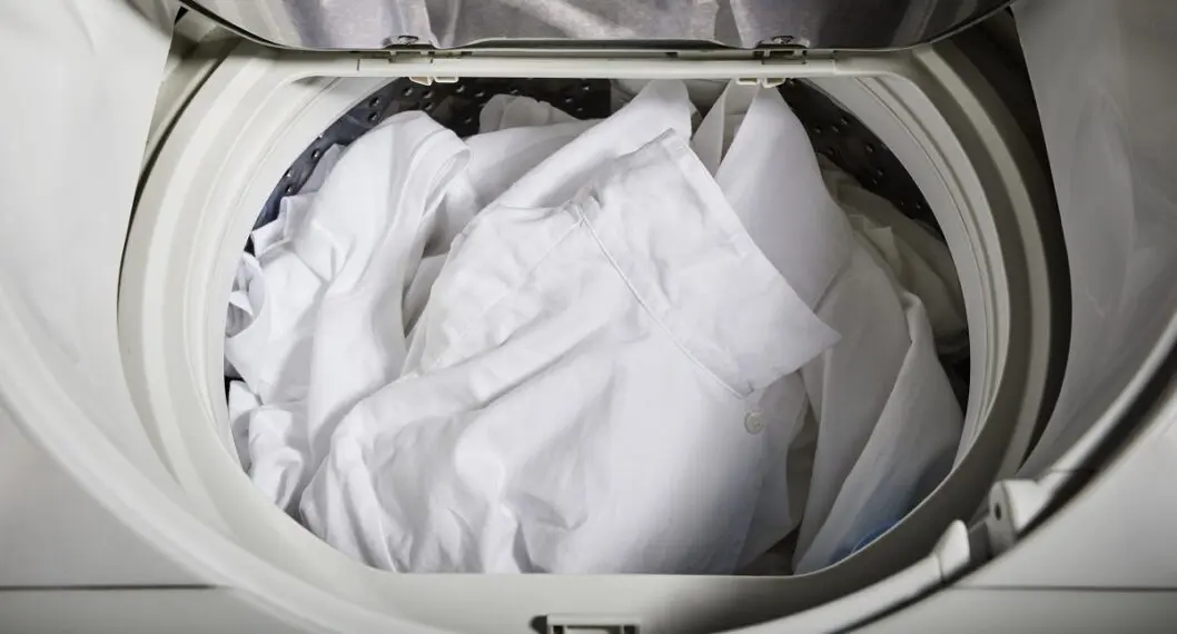 limpiar camisa blanca - Cómo lavar camisas blancas muy sucias