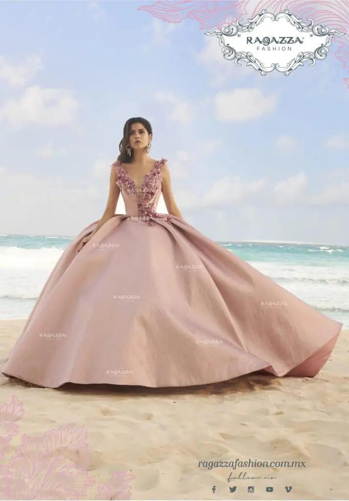 vestidos de 15 años de diseñadores famosos - Cómo se celebran los 15 años en México