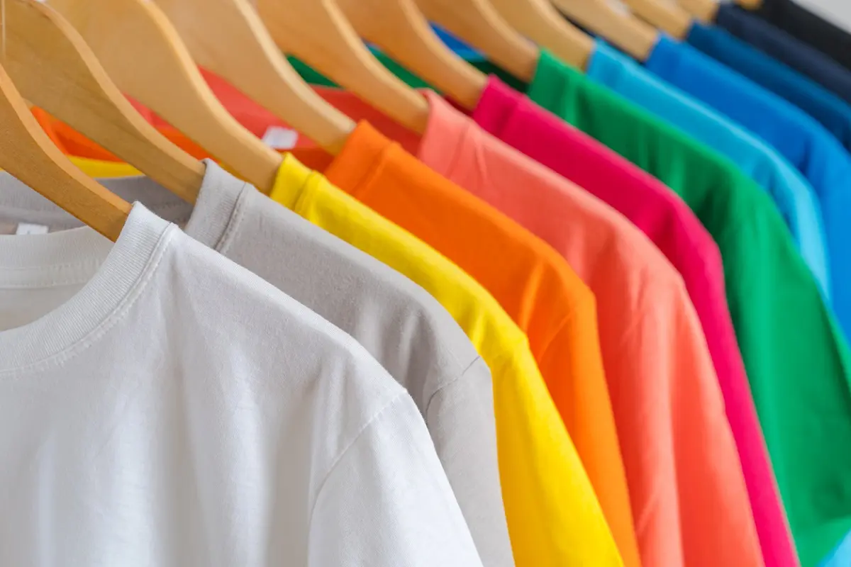ropa de color lavadora - Cómo se lava la ropa de color en la lavadora