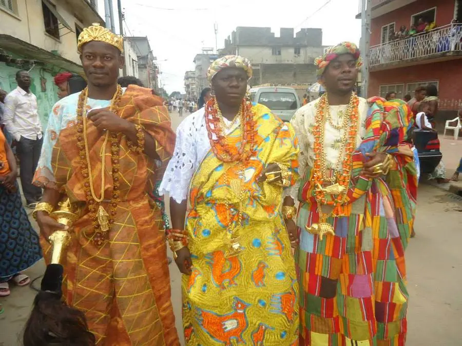 vestimenta costa de marfil - Cuál es el idioma oficial de Costa de Marfil