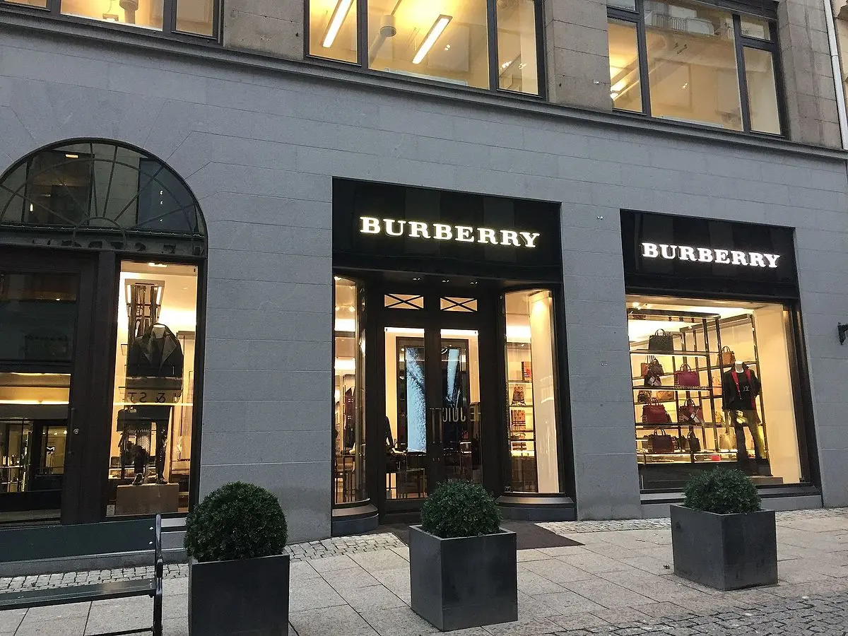 camisas burberry mujer originales - Cuál es la marca Burberry