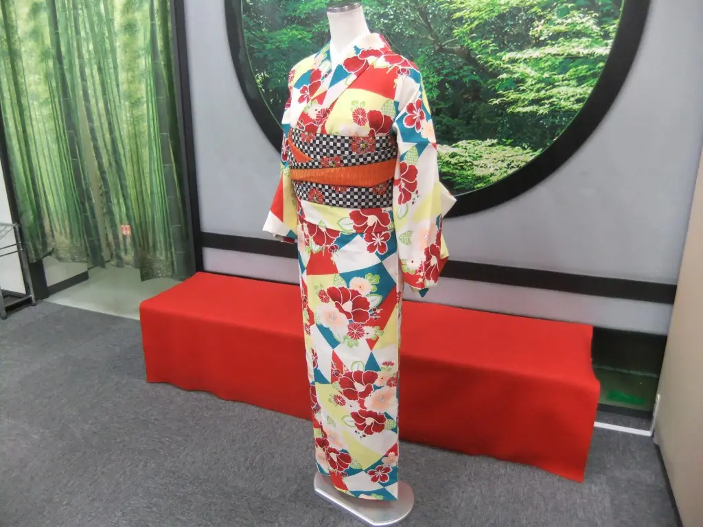 vestimenta tipica de tokio - Cuál es la vestimenta de Asia