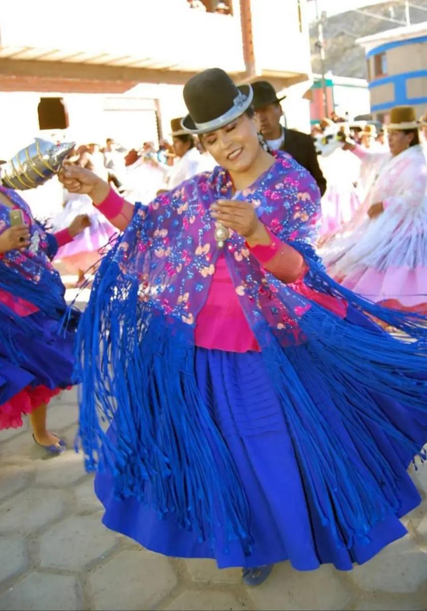 morenada boliviana vestimenta - Cuál es la vestimenta de la danza Morenada