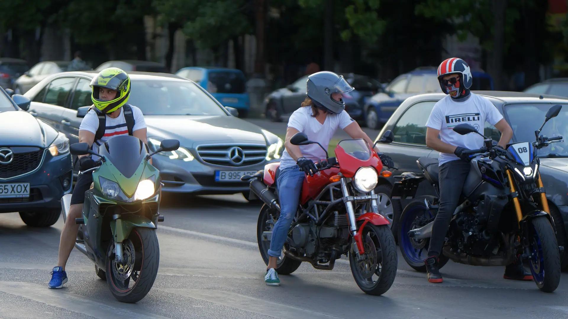 en moto sin ropa interior - Cuándo se puede ir sin casco en moto