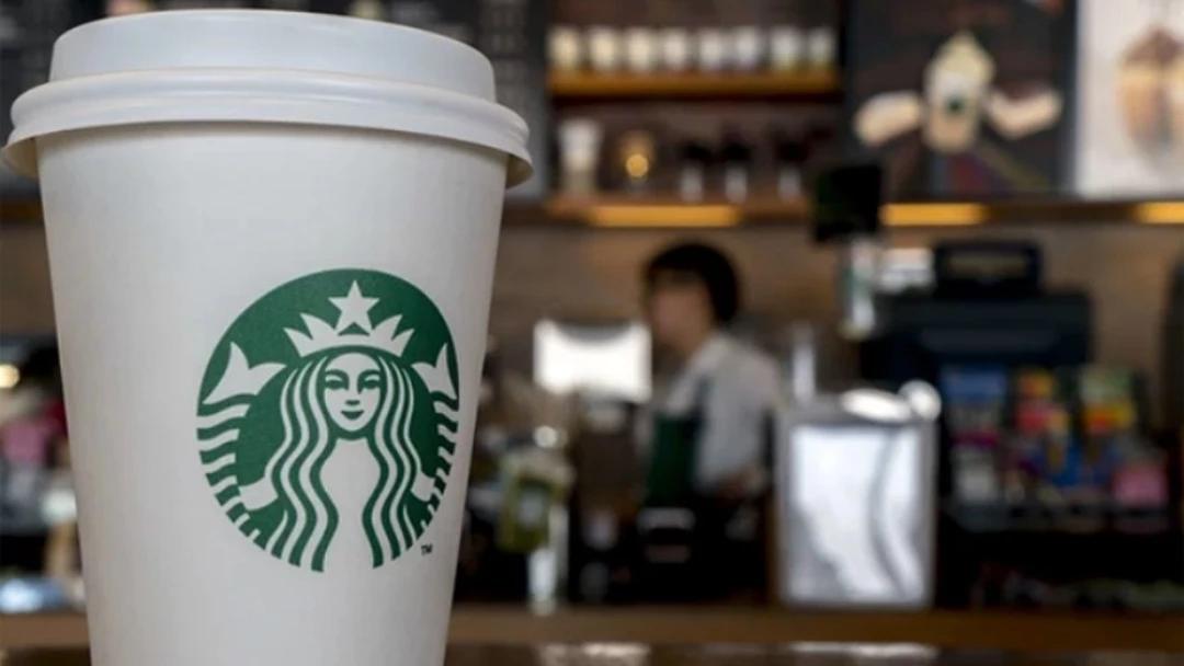 ropa starbucks - Cuánto cuesta un Starbucks en Argentina