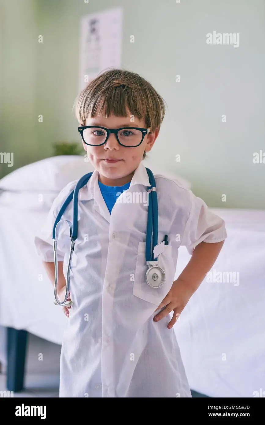 niños vestidos de medicos - Donde trabajan los médicos