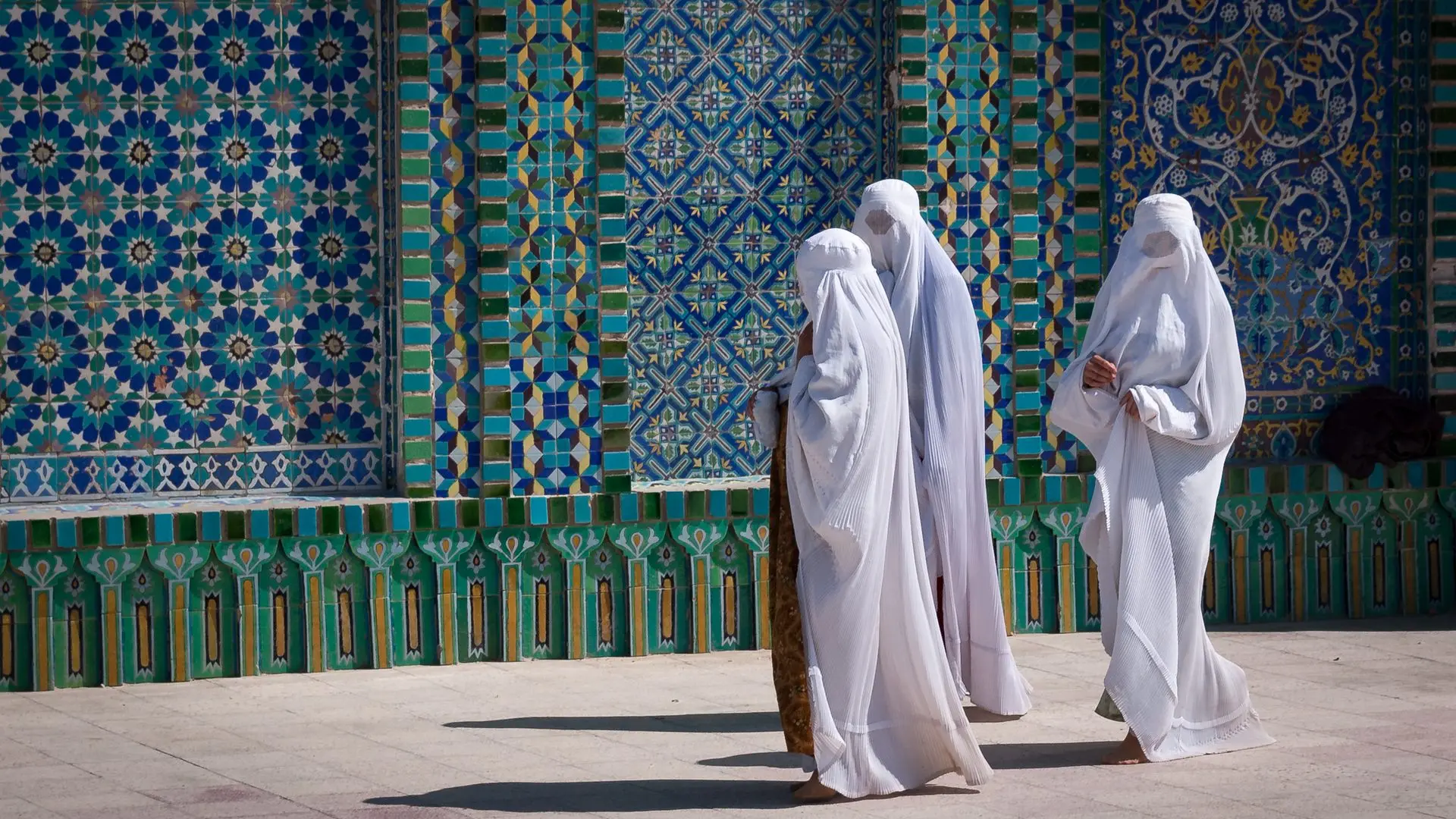 vestido tradicional afgano - Por qué los talibanes obligan a sus mujeres a utilizar este tipo de vestimenta