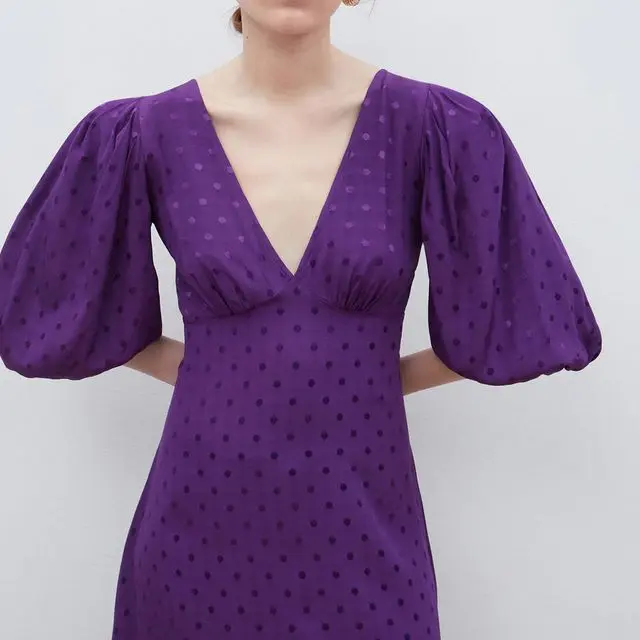 cómo se dice vestido morado en inglés - Qué color en inglés es violeta