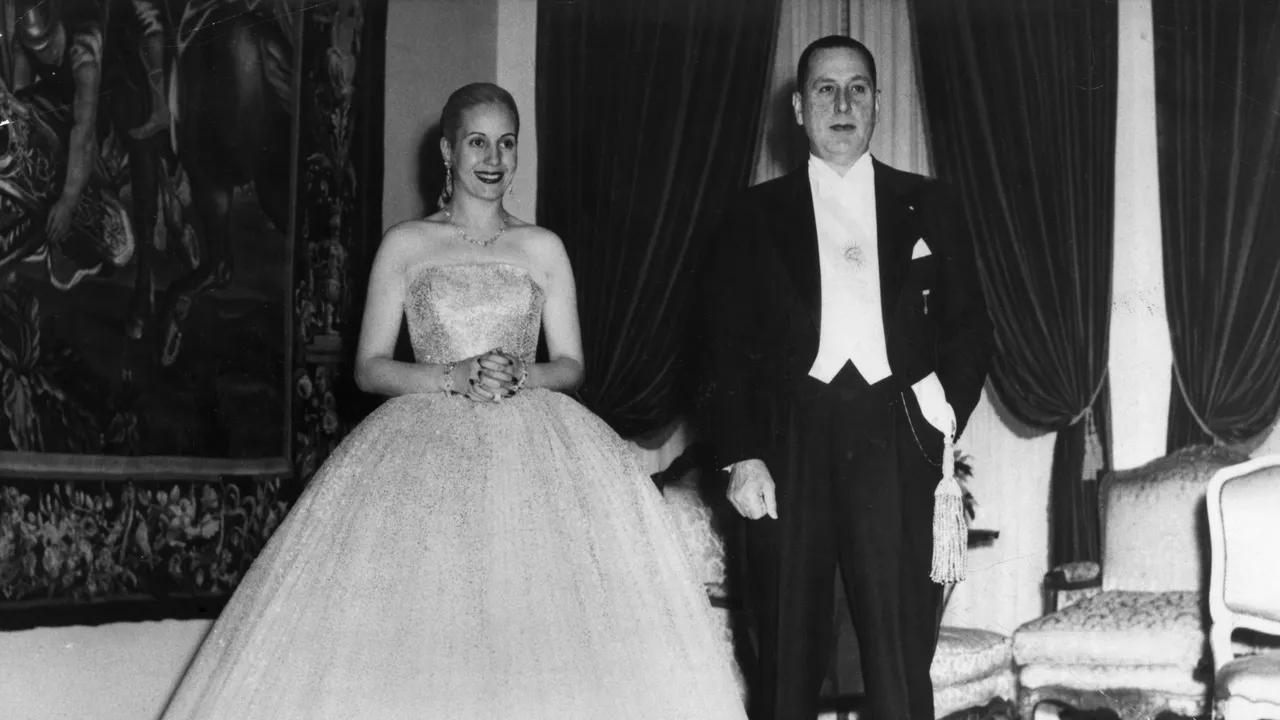 modisto paco jamandreu pareja - Qué diseñador de moda vestía a Eva Perón