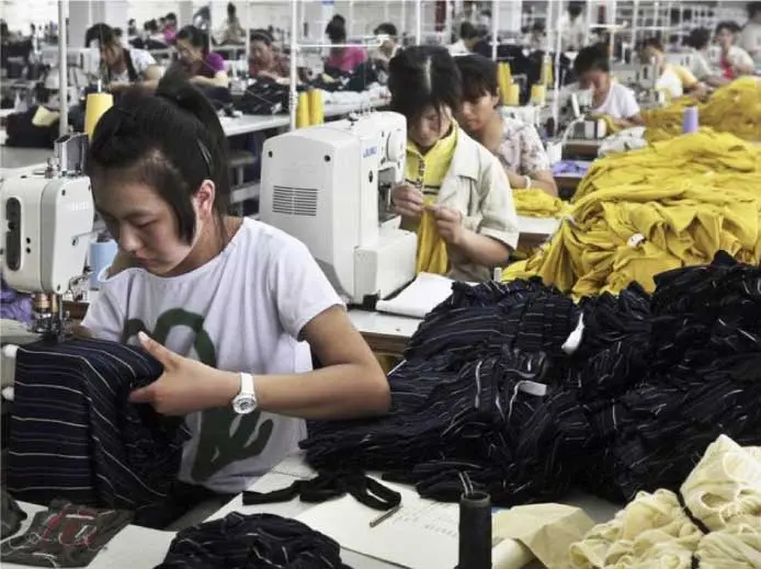como se llaman las empresas que hacen ropa - Qué es industria textil y confección