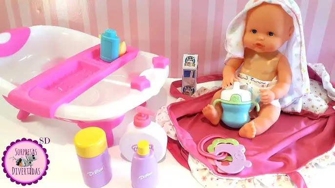 juegos cuidar bebes recien nacidos vestirlos bañarlos darles comer - Que jugar con un recién nacido