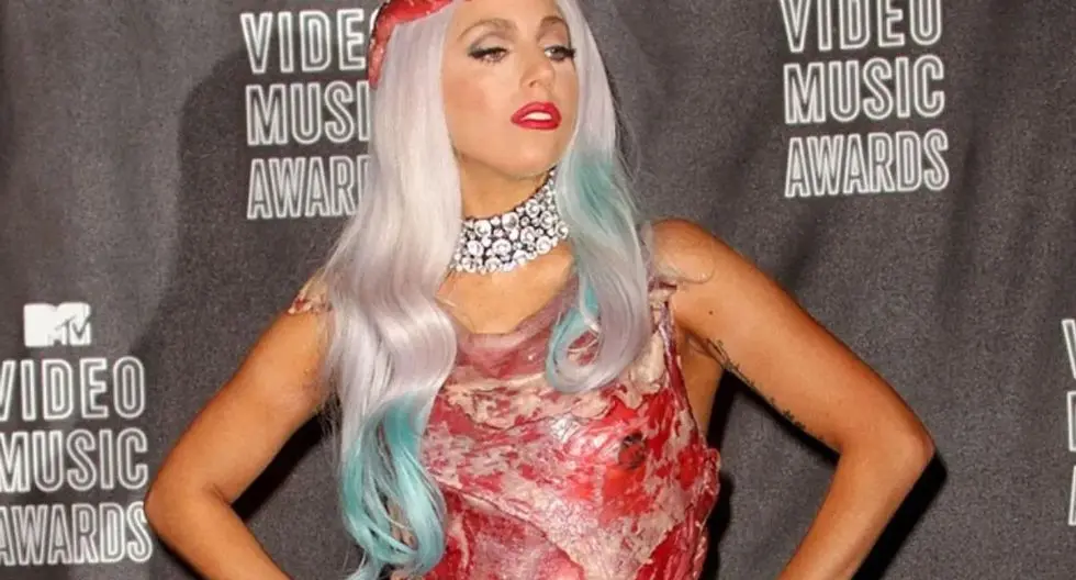 la ropa de lady gaga - Qué pasó con el vestido de carne de Lady Gaga