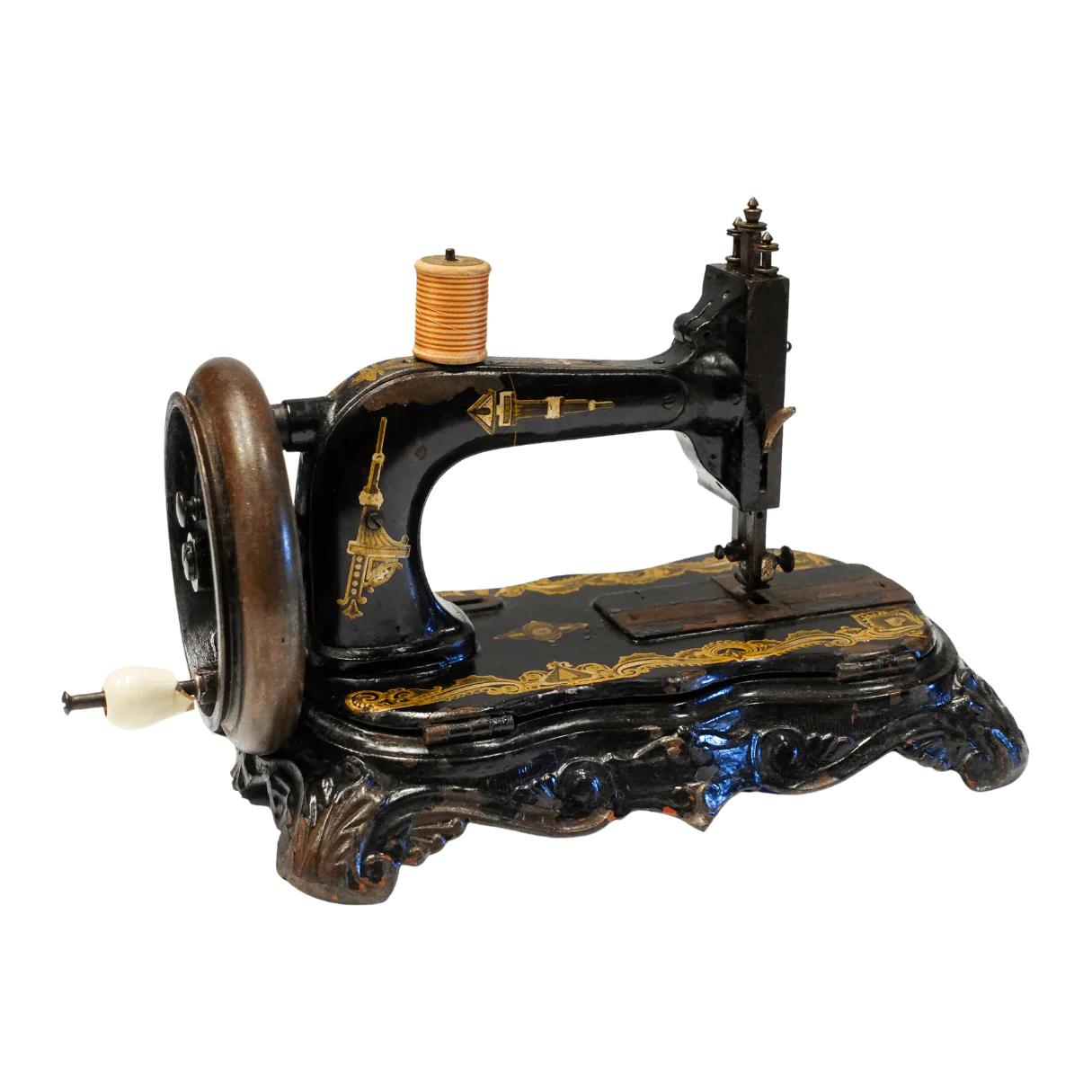 Como hacer una Mesa con el Pie de una maquina de coser antigua