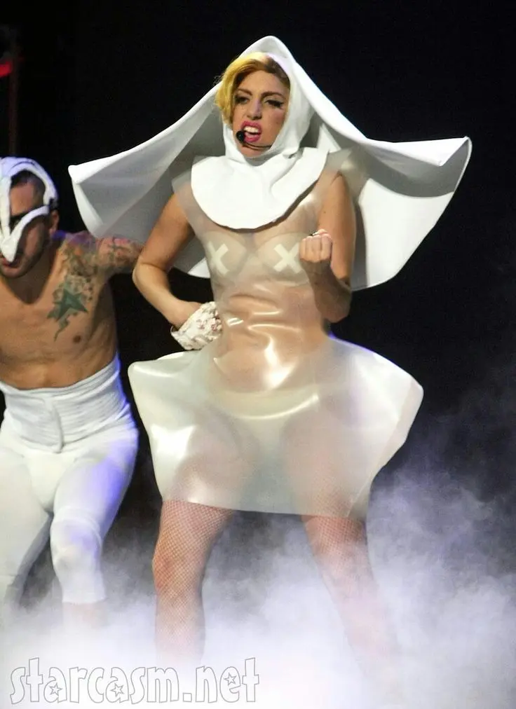 lady gaga vestida de monja - Quién escribio Lady Gaga